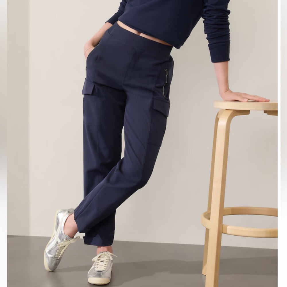 Athleta high rise cargo pants